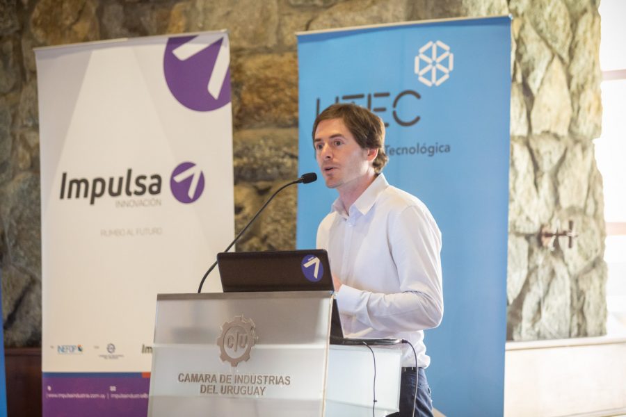 Revista Caras y Caretas: Innovación